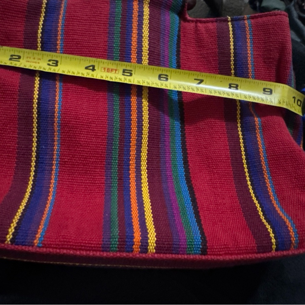 Fossil red multicolor woven handbag with wooden ring handles might missing strap - Picture 9 of 10